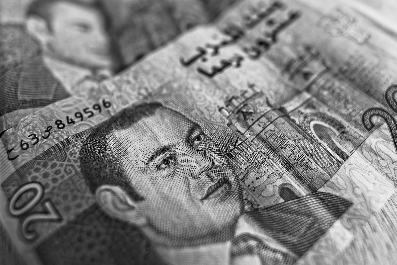 スキンケアにかかる20代の金額はどれくらい？