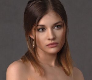 20代女性の化粧崩れの原因は乾燥にあるのか？