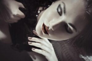 20代女性におすすめの化粧水の付け方とその浸透力は？